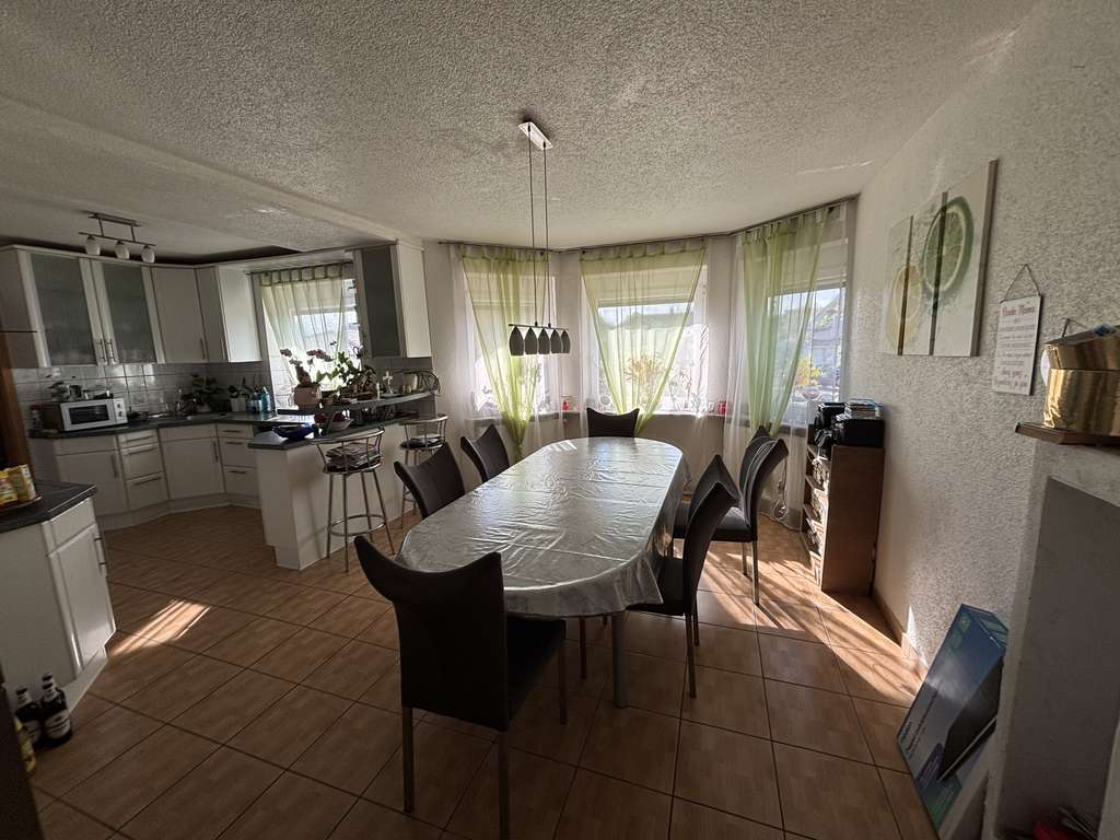 Immobilie in Rheinau - Wunderschönes 3-Familienhaus mit Garten in Freistett - Bild 3