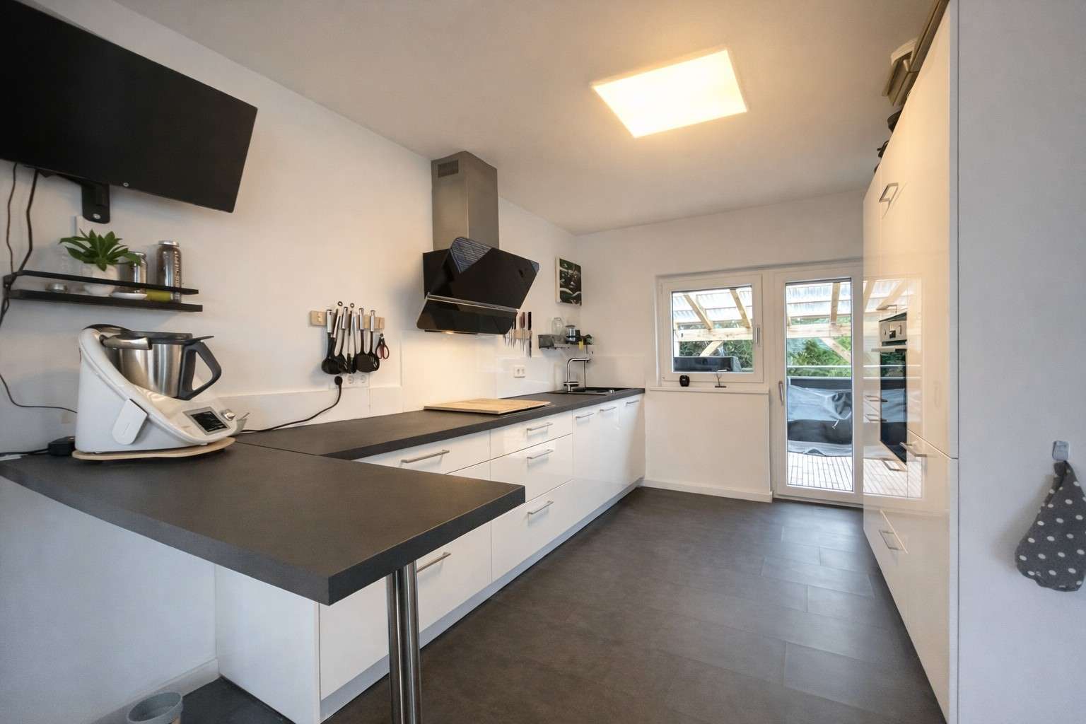 Immobilie in Hülben - Exklusiv kernsaniert: Hochwertiges Einfamilienhaus mit modernster Technik und außergewöhnlicher Wohn - Bild 6