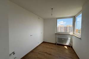 Modernisierte 3-Zimmer-Wohnung mit Balkon in zentraler Lage von München Neuperlach – Gerhart-Hauptmann-Ring 68, 81737 Neuperlach, München – Vorschaubild 5