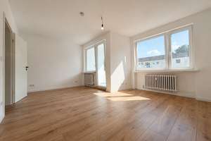 Freundliche 3-Zimmerwohnung mit Loggia & Stellplatz - Renoviert