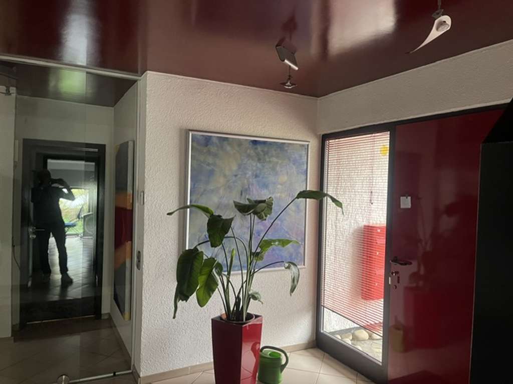 Immobilie in Hadamar - Individuelles EFH in Hadamar Nähe Limburg mit separatem Büro oder Einliegerwohnung. - Bild 2