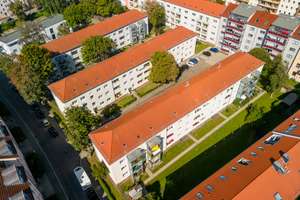 Erstbezug nach Sanierung- Helle 3- Zimmer-Wohnung