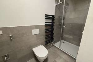 Neubau-Reihenmittelhaus in Pfaffenhofen: 
Modern und ruhig wohnen nahe Rosenheim – Die vollständige Adresse der Immobilie erhältst du vom Anbieter., 83135 Schechen – Vorschaubild 23