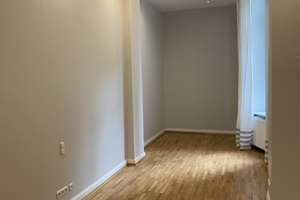 Sanierte Albau Wohnung mit 4 Balkonen : freundliche 4,5-Zimmer-Wohnung in Wiesbaden – Rauenthaler Straße 4, 65197 Rheingauviertel / Hollerborn, Wiesbaden – Vorschaubild 10