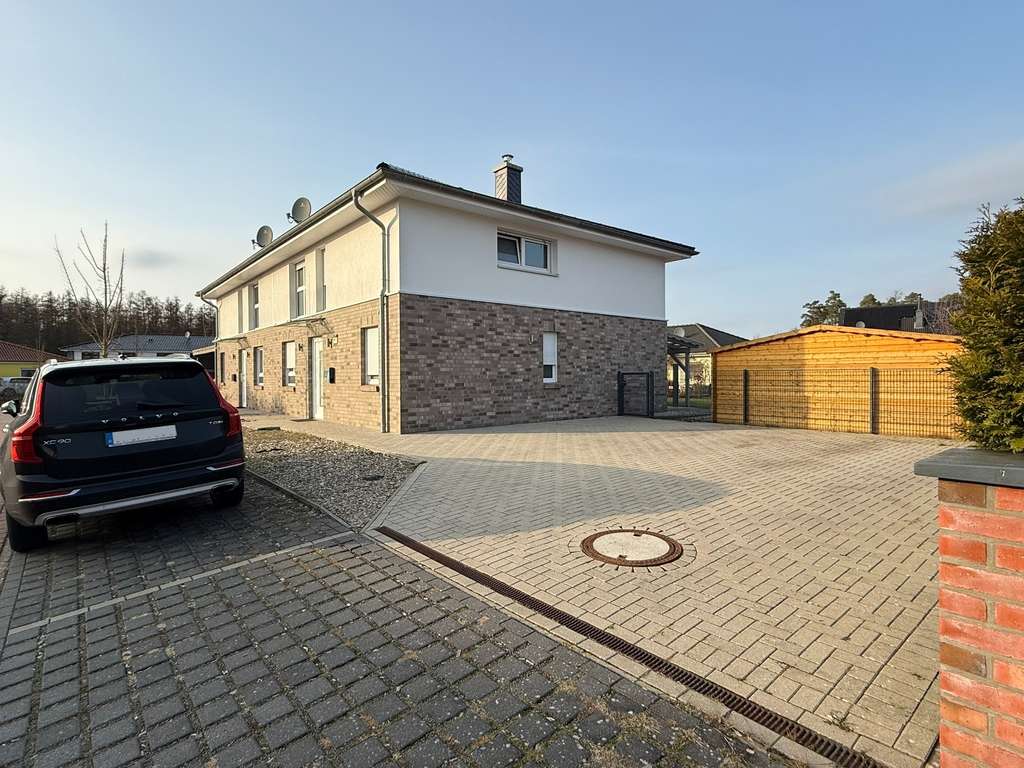 Immobilie in Lachendorf - Neuwertiges Doppelhaus mit toller Ausstattung - Links Einziehen, rechts vermieten! - Bild 4