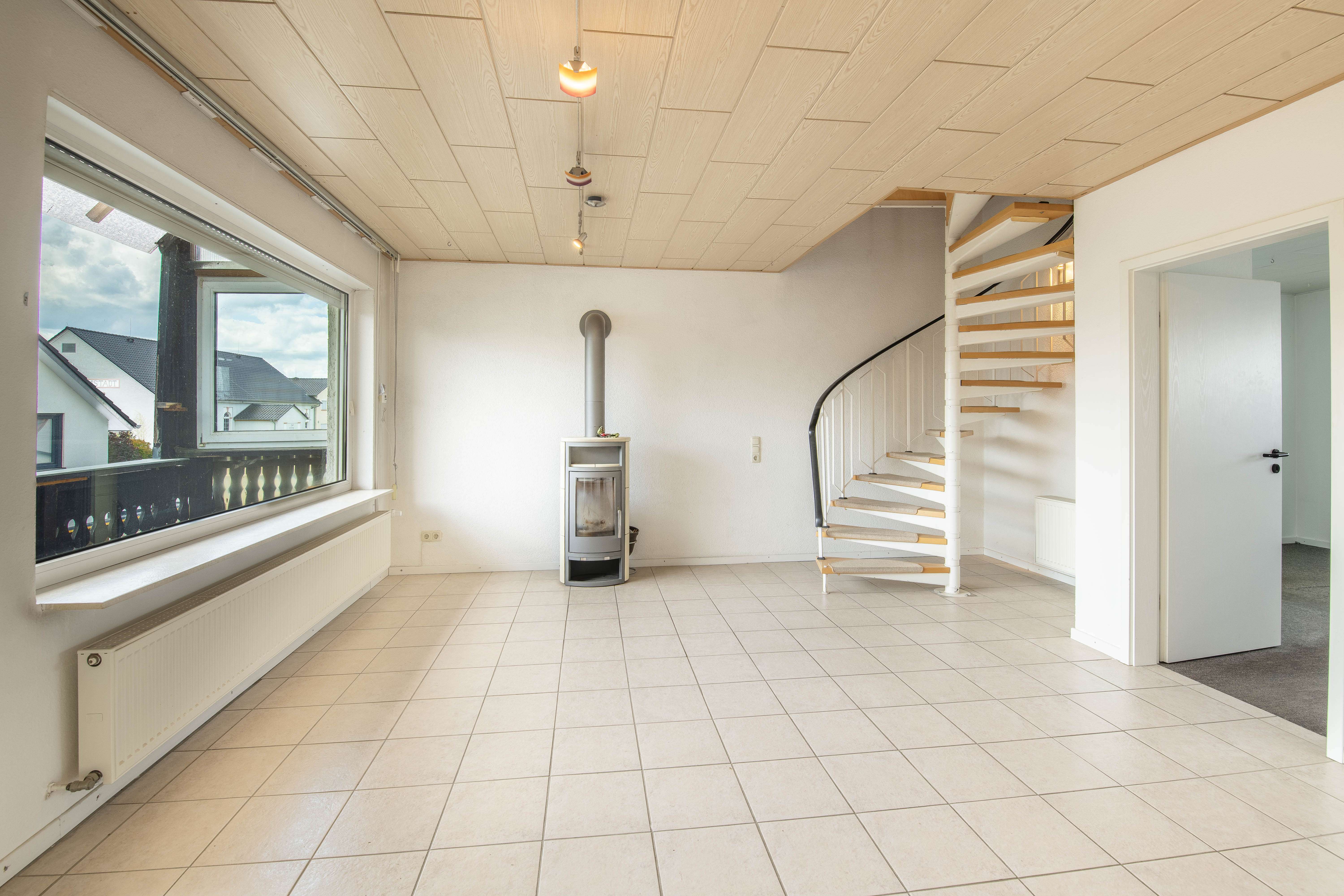 Immobilie in Riedstadt - Viel Raum für Träume – Charmantes ZFH mit Wintergarten, Dachterrasse & Gartenparadies in Riedstadt - Bild 3