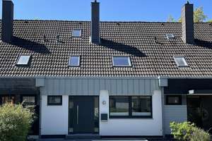 Provisionsfreies energetisch saniertes 5-Zimmer Einfamilienhaus mit Einliegerwohnung und Garage – Die vollständige Adresse der Immobilie erhältst du vom Anbieter., 52080 Haaren, Aachen – Vorschaubild 2