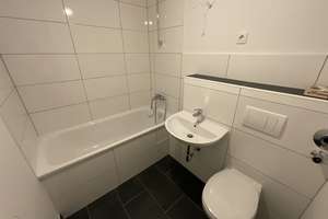 Frisch renovierte 2 Zimmer-Wohnung mit modernisiertem Wannenbad – Eutiner Str. 22, 23554 Sankt Lorenz Nord, Lübeck – Vorschaubild 11