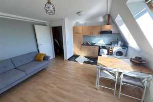 Über den Dächern von Eimsbüttel - möblierte & charmante Dachgeschosswohnung in zentraler Lage – Stellinger Weg 17, 20255 Hamburg – Vorschaubild 3