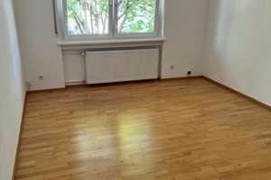***Attraktive 4-Zimmer-ETW in ruhiger Lage von Haueneberstein** – Bahnhofstrasse 14, 76532 Haueneberstein, Baden-Baden – Vorschaubild 2