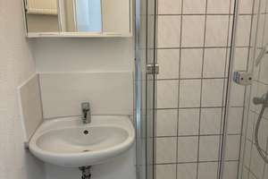 VON PRIVAT, PROVISIONSFREIES MÖBLIERTES 1 ZIMMERAPARTMENT ZENTRAL IN WIESBADEN STADTMITTE – Adelheidstraße 21, 65185 Mitte, Wiesbaden – Vorschaubild 15