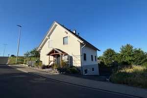 Prädikat: *** JUWEL *** - Willkommen in Ihrem neuen Zuhause ! – Stotzheimer Str. 3, 53902 Euskirchen (Kreis) – Vorschaubild 1