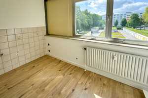 Frisch renovierte 3-Zimmer-Wohnung mit Sonnenbalkon in Dortmund-Brackel – Dortmund – Vorschaubild 5