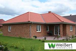 Ebenerdig wohnen mit geschützter Terrasse
Winkel-Bungalow als Niedrigenergiehaus mit Wärmepumpe – Die vollständige Adresse der Immobilie erhältst du vom Anbieter., 25779 Süderheistedt – Vorschaubild 4