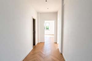 Erstbezug nach Sanierung: Stilvolle 3-Zimmer-Wohnung mit 2 Balkonen – Moltkestraße XX, 40477 Pempelfort, Düsseldorf – Vorschaubild 4