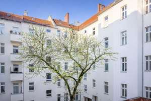 Mittendrin und doch ganz ruhig: 2 Zimmer mit Balkon im SF, 2. OG, saniert & idyllisch – Die vollständige Adresse der Immobilie erhältst du vom Anbieter., 10439 Prenzlauer Berg, Berlin – Vorschaubild 3