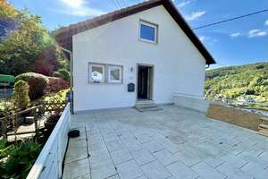 **Schönes Einfamilienhaus mit ELW und Doppelgarage in toller Lage von Siegen / Gosenbach** – Die vollständige Adresse der Immobilie erhältst du vom Anbieter., 57080 Gosenbach, Siegen – Vorschaubild 6