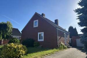 Geräumtes Haus in Geestemünde mit Ausbaupotenzial – Die vollständige Adresse der Immobilie erhältst du vom Anbieter., 27574 Geestemünde, Bremerhaven – Vorschaubild 2