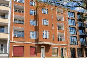 Helle 2-Zi.-Altbauwohnung mit Loggia nahe der Spree – ideal zur Selbstnutzung oder als Kapitalanlage