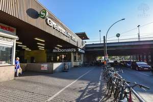 2 ZIMMER MIT BALKON | 3.OG | RENOVIERUNGSBEDARF | GRÜNE OASE | PRENZLAUER BERG | PROVISIONSFREI | – Werner-Kube-Straße 10, 10407 Prenzlauer Berg, Berlin – Vorschaubild 15
