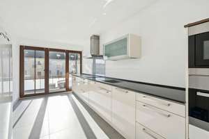 Exklusive 3-Zimmer Wohnung mit Balkon und Garage in Schmachtendorf