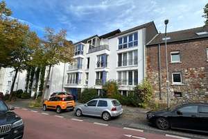 *Penthouse m. Wintergarten, Balkon, Lift*sehr ruhige Lage*
