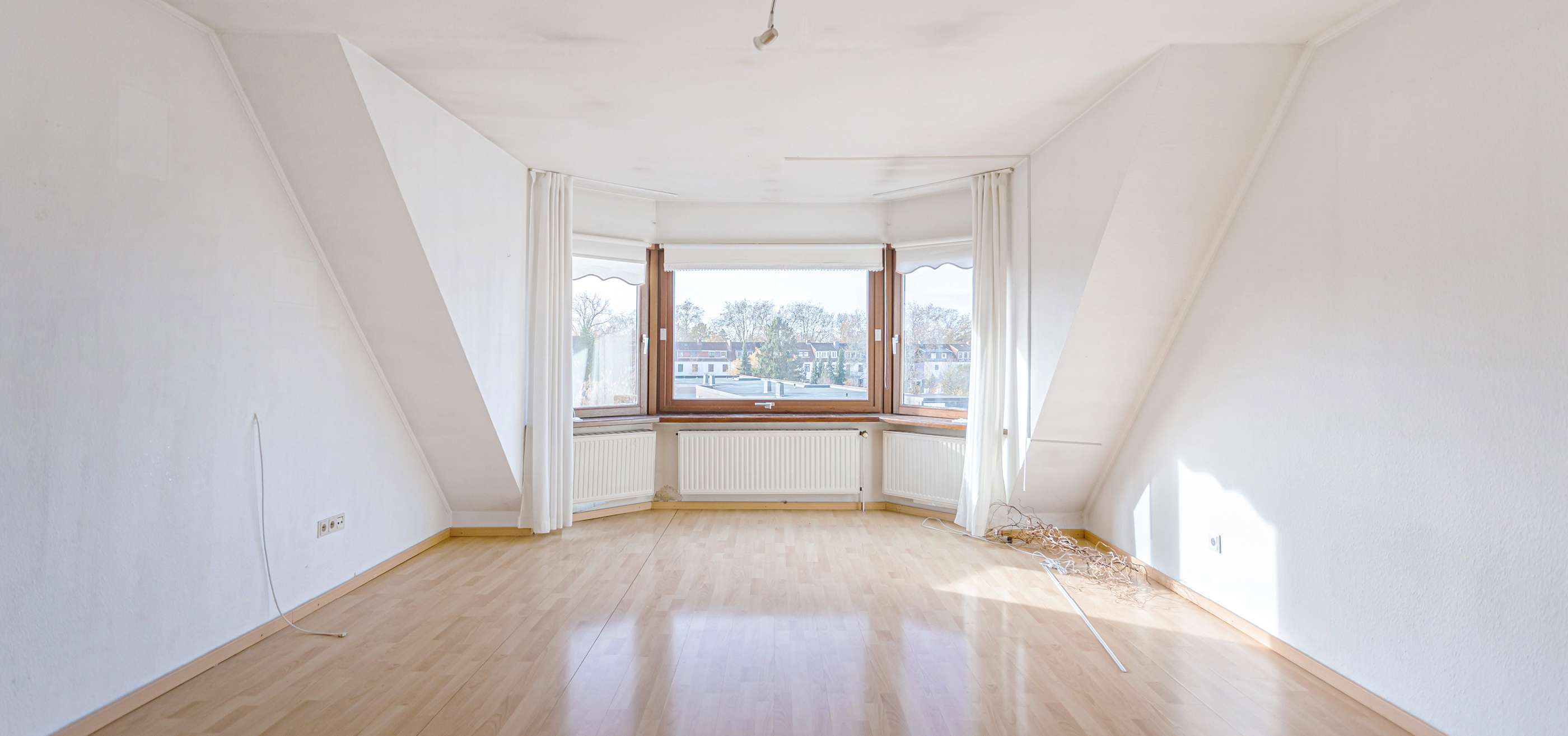 Attraktive Eigentumswohnung mit Kamin und Ausbaureserve, Bremen – Bild 3