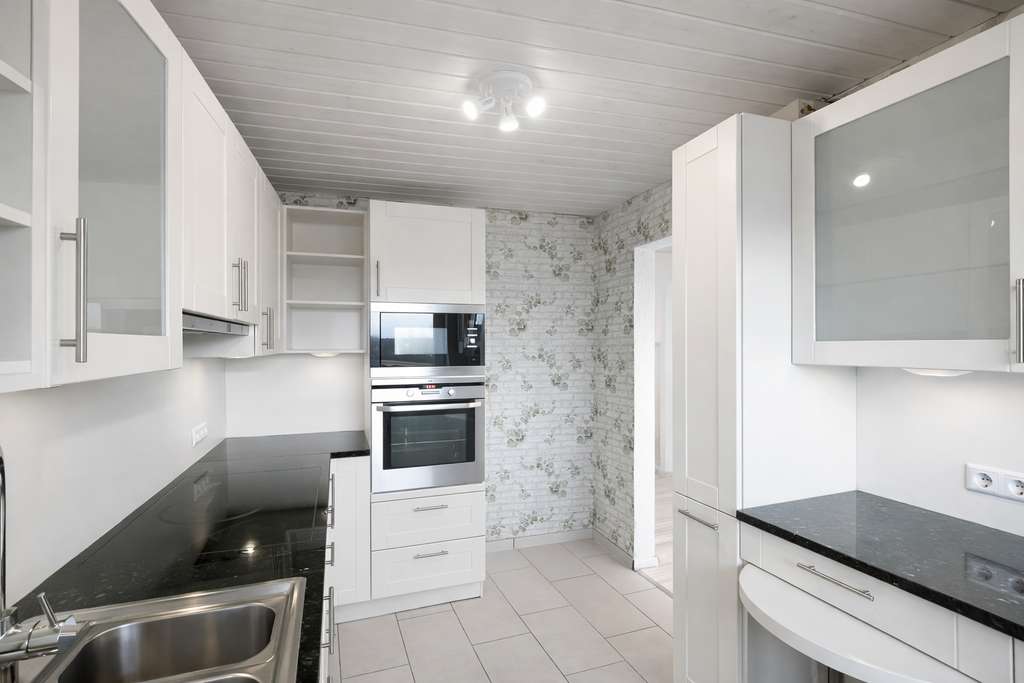 Immobilie in Riederich - Familienglück auf allen Ebenen: Sonnige Doppelhaushälfte mit Garten, flexiblem Wohnkonzept & PV-Anla - Bild 2