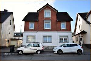 Bielefeld-Heepen..  3 Familienhaus als solide Kapitalanlage mit Solar und PV - Anlage sucht neuen Ei