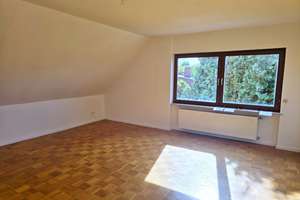 Großzügige 4-Zimmer-Dachgeschosswohnung mit Balkon und Gartennutzung in Koblenz-Asterstein – Die vollständige Adresse der Immobilie erhältst du vom Anbieter., 56077 Asterstein, Koblenz – Vorschaubild 4