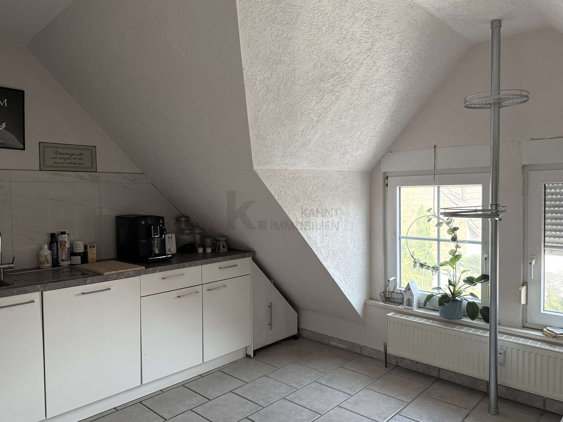 Immobilie in Oberhausen-Rheinhausen - EINZIGARTIGES WOHNERLEBNIS - GROßZÜGIGE MAISONETTE WOHNUNG AUF 3 EBENEN - Bild 4