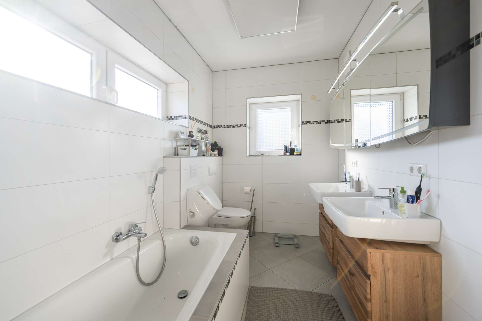 Immobilie in Elchesheim-Illingen - Wohnen mit privater Wellness-Oase im Freien - Bild 4