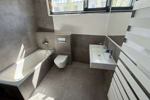 Neubau eines der schönsten Reihenhäuser Münchens mit traumhafter Dachterrasse – Stroblstraße 38B, 80689 St. Ulrich, München – Vorschaubild 11