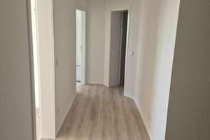 Dachgeschoss im ruhigen Haus in zentraler Lage