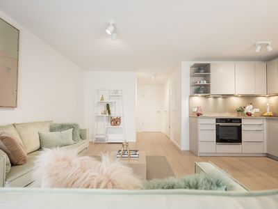 Moderne 2,5 Zimmer und XL-Dachterrasse mit großzügigem Fernblick Richtung Bergstraße
