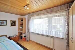 Stattliches, ruhig gelegenes Familiendomizil mit herrlichem Garten und Einliegerwohnung – Karlsruhe (Kreis) – Vorschaubild 11