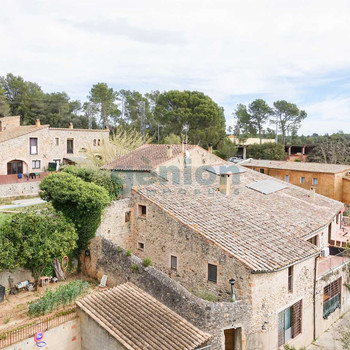 Ländliches Wohnensemble im Empordà. Haupthaus und 6 weitere Wohneinheiten