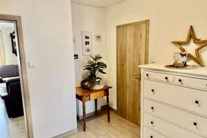 Neuwertiges Familienhaus mit Wohlfühlfaktor – 
Einbauküche, Wärmepumpe, Kachelofen, Klima & Terrass – Die vollständige Adresse der Immobilie erhältst du vom Anbieter., 64839 Münster – Vorschaubild 19