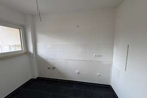 zentral gelegene 2-Zimmerwohnung – Schwarzenberger Straße 29, 47226 Rheinhausen-Mitte, Duisburg – Vorschaubild 1