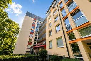 *** Charmantes und freies 1-Zimmer-Apartment mit Balkon in begehrter Lage an der Leopoldstraße ***