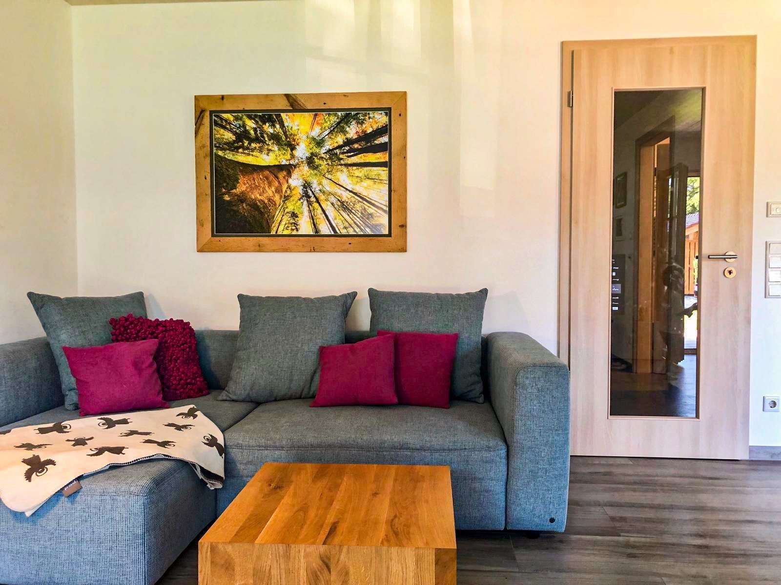 Immobilie in Marquartstein - Attraktive Erdgeschosswohnung in ruhiger Lage im Chiemgau - Bild 2