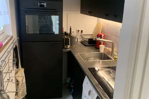 Befristete Untermiete 01.10.2026-31.03.2027: Zwei-Zimmer-Wohnung in der Maxvorstadt – Die vollständige Adresse der Immobilie erhältst du vom Anbieter., 80333 Universität, München – Vorschaubild 1