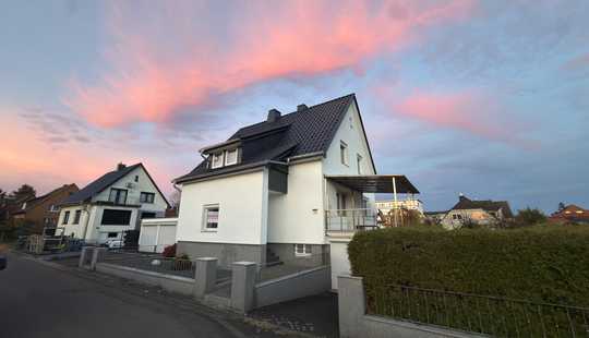 Bild von Modernisiertes Einfamilienhaus in Garbsen / Berenbostel mit 6-Zimmern und Blick aufs Feld