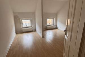 Wohnen mit Charakter: Großzügige Dachgeschosswohnung in Pempelfort – Die vollständige Adresse der Immobilie erhältst du vom Anbieter., 40479 Pempelfort, Düsseldorf – Vorschaubild 2