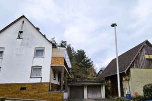 Ruhige Lage am Fuße des Lichtenberger Schlosses: Verträumtes 1-bis 2-FH mit Garten, Garagen, Scheune – Die vollständige Adresse der Immobilie erhältst du vom Anbieter., 64405 Fischbachtal – Vorschaubild 2