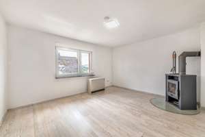 EIN- ODER ZWEIFAMILIENHAUS! 
mit ca. 151 m² Wohnfläche, 590 m² Grundstück, und eine XL-Doppelgarage – Die vollständige Adresse der Immobilie erhältst du vom Anbieter., 65326 Aarbergen – Vorschaubild 12