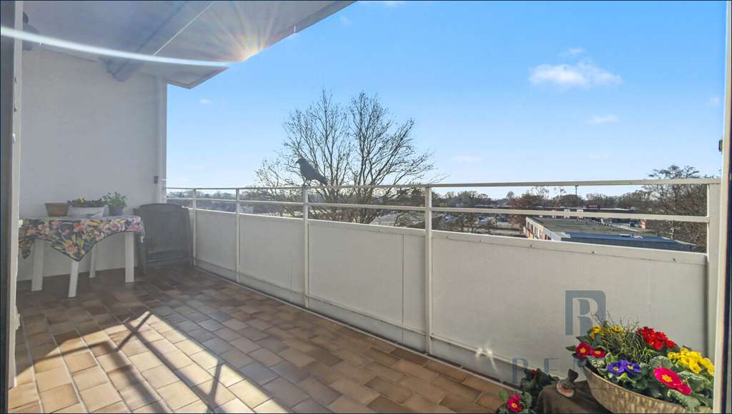 Immobilie in Geestland - 4-Zimmer Wohnung in Langen mit Balkon und Garage - Bild 0