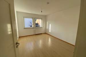Helle und ruhige 4 Zimmer Wohnung mit Einbauküche in Stuttgart – Die vollständige Adresse der Immobilie erhältst du vom Anbieter., 70435 Zuffenhausen-Mitte, Stuttgart – Vorschaubild 5