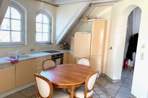 "Wohnen wie im Schloss " 2,5 Zimmer-DG-Maisonette-Wohnung – Die vollständige Adresse der Immobilie erhältst du vom Anbieter., 70597 Waldau, Stuttgart – Vorschaubild 8