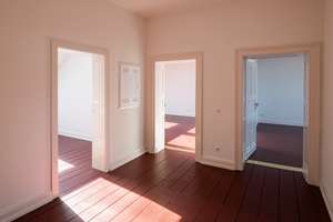Lichtdurchflutete Dachgeschosswohnung in stilvollem Gründerzeithaus an der Poppelsdorfer Allee – Die vollständige Adresse der Immobilie erhältst du vom Anbieter., 53115 Weststadt, Bonn – Vorschaubild 5